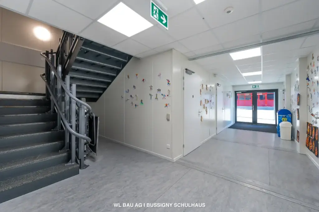 Schulhaus-Schulcontainer-Bussigny